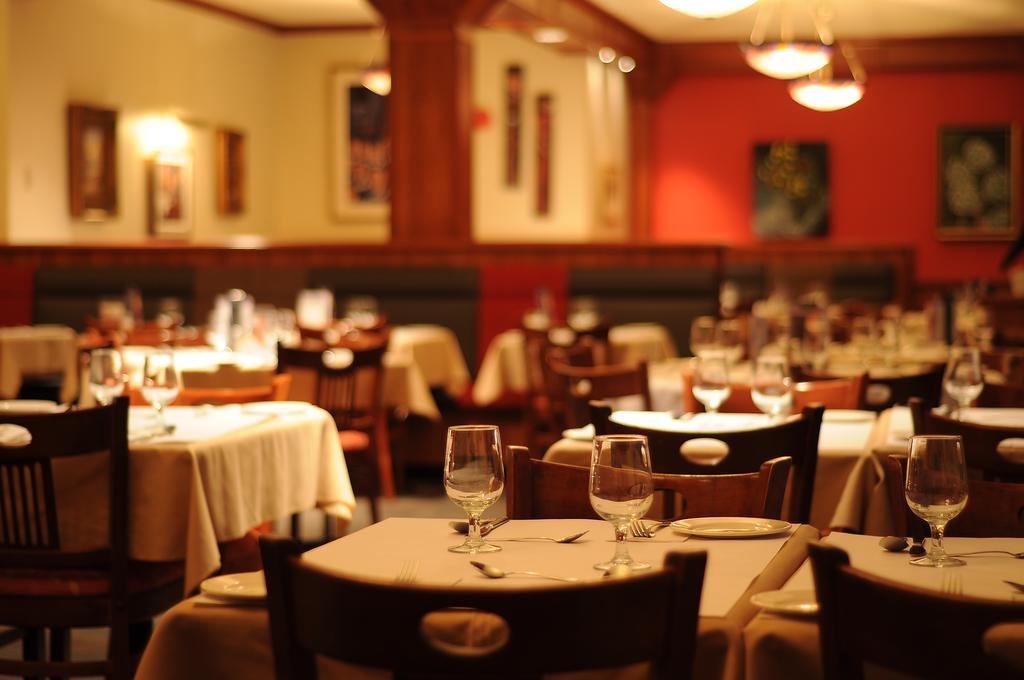Hotel Le Montagnais Chicoutimi Eksteriør bilde